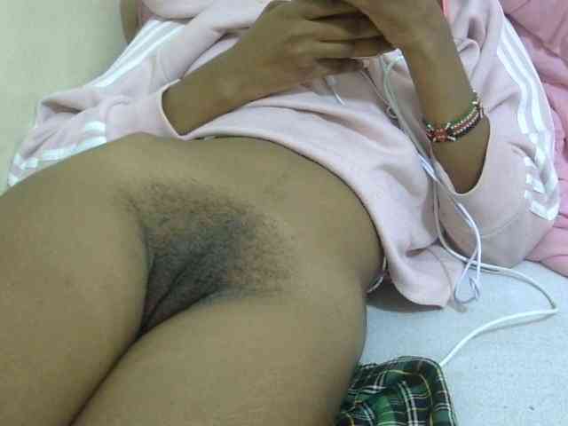 Cuteavril webcam