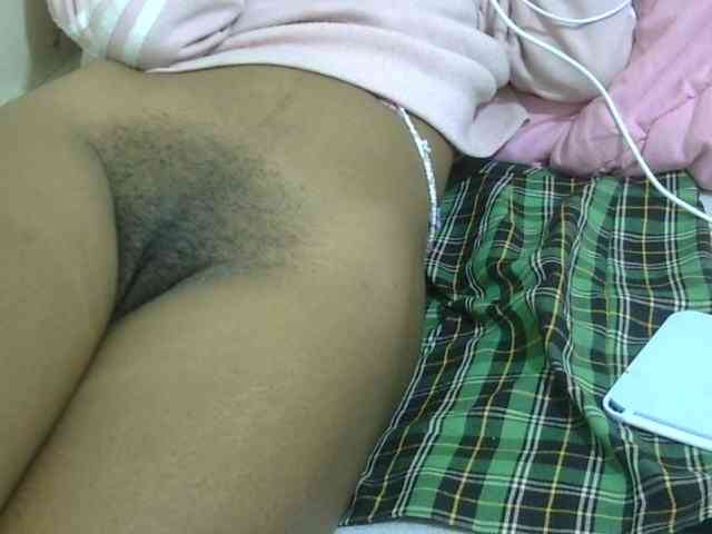 Cuteavril webcam
