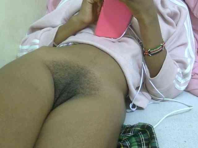 Cuteavril webcam
