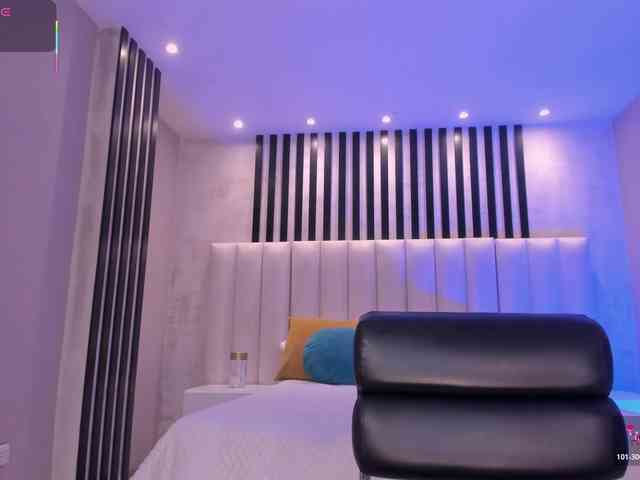 IsabellaMoreau webcam