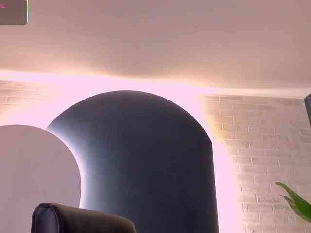 IsabellaMoreau webcam