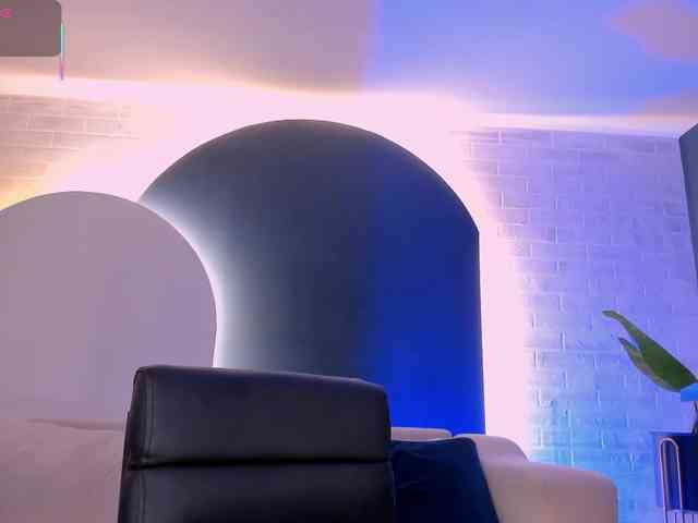 IsabellaMoreau webcam