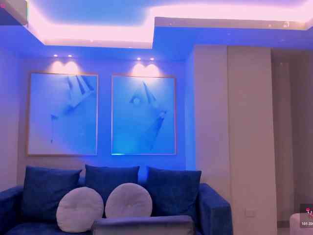 IsabellaMoreau webcam