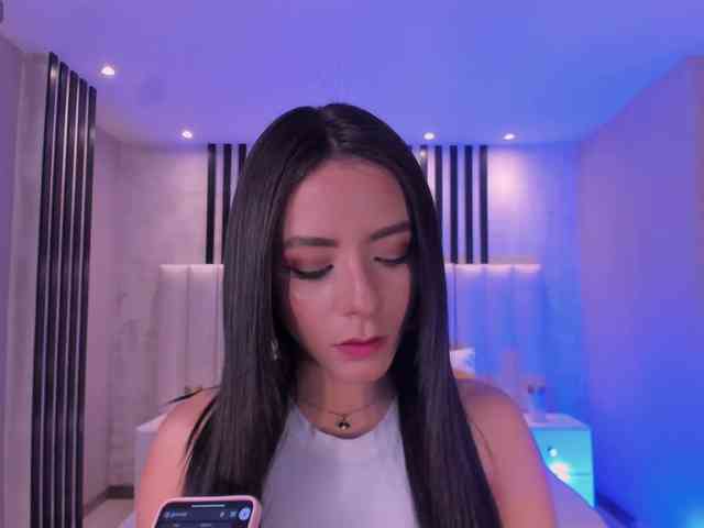 IsabellaMoreau webcam