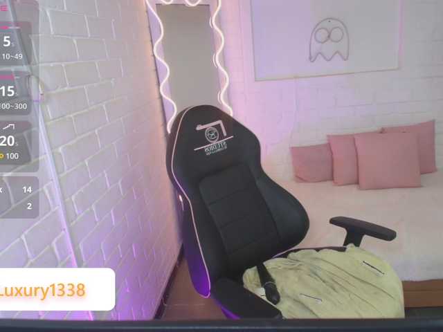 Lauxury-tay webcam