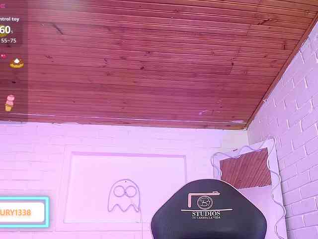 Lauxury-tay webcam