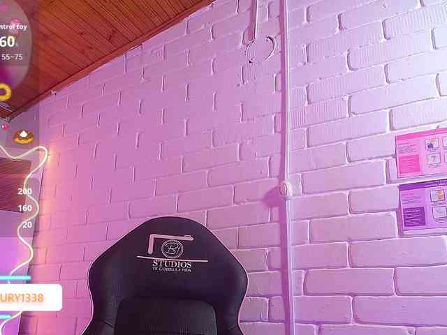 Lauxury-tay webcam