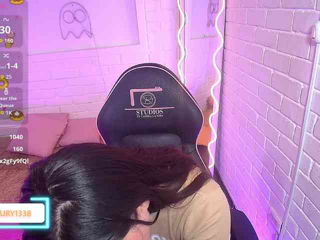 Lauxury-tay webcam