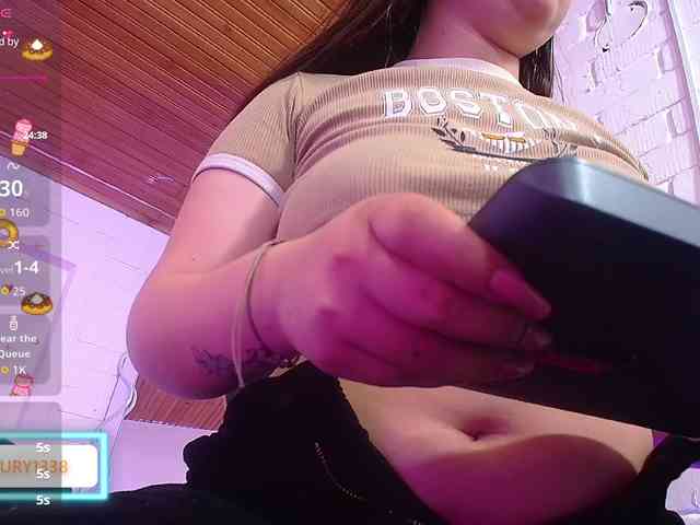 Lauxury-tay webcam