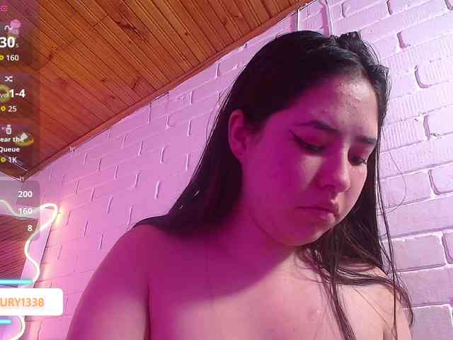 Lauxury-tay webcam