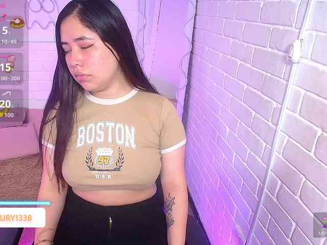 Lauxury-tay webcam
