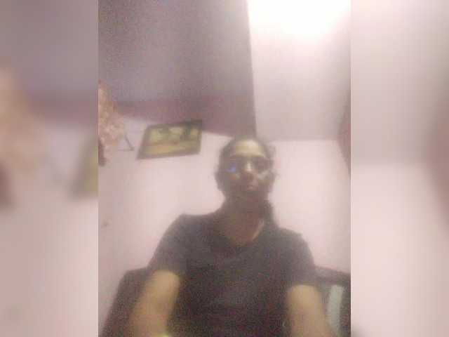 royelpari webcam