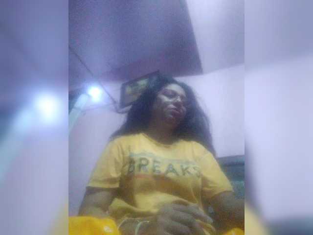 royelpari webcam