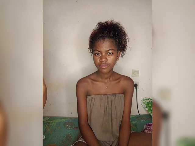 BlackGirl77 webcam