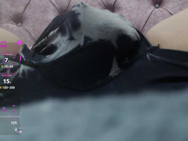 Evelyn-blak webcam