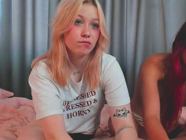 HolyLesly webcam