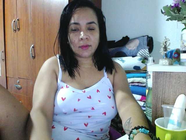 pregnantsaraxxx webcam