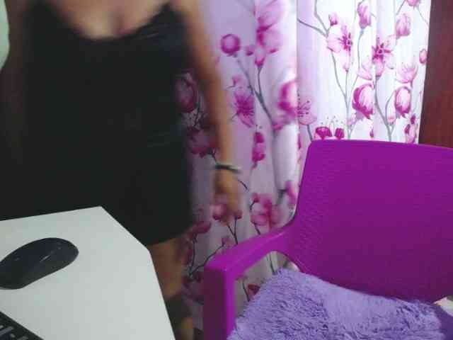 pregnantsaraxxx webcam