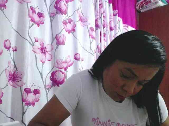 pregnantsaraxxx webcam
