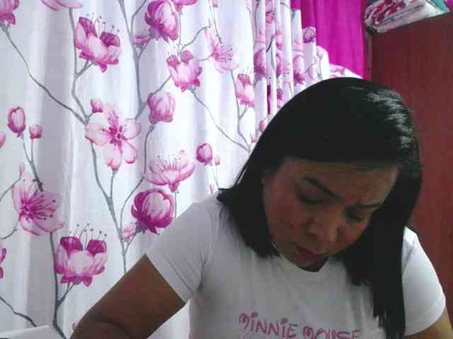 pregnantsaraxxx webcam