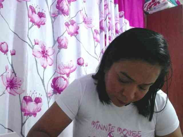 pregnantsaraxxx webcam
