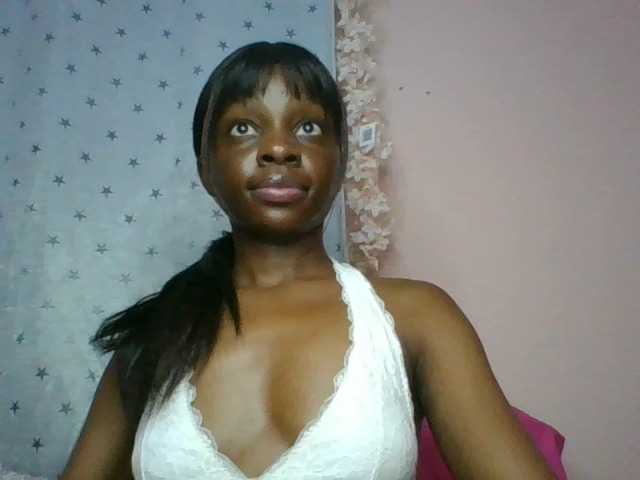 Xoxoteshy Live Cam on BongaCams