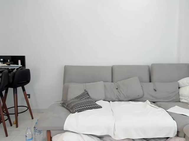 Entrez le videochat erotique avec le
modèle queenbabby queenbabby