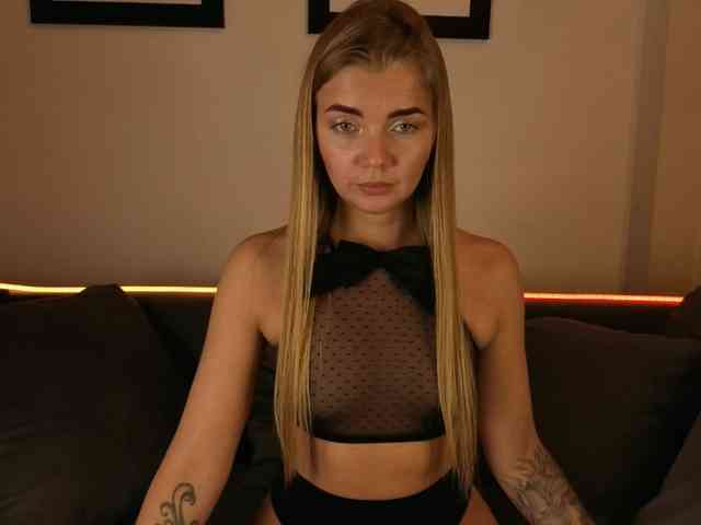 CarrieBradshaww webcam
