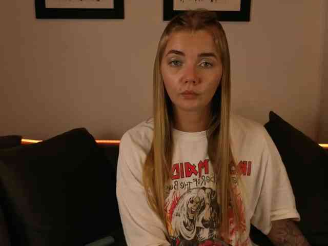 CarrieBradshaww webcam