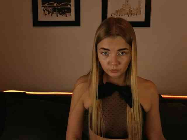CarrieBradshaww webcam