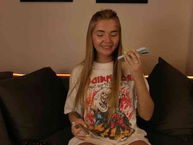 CarrieBradshaww webcam