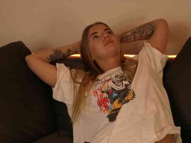 CarrieBradshaww webcam