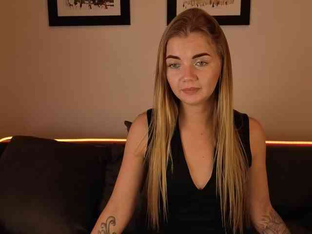 CarrieBradshaww webcam