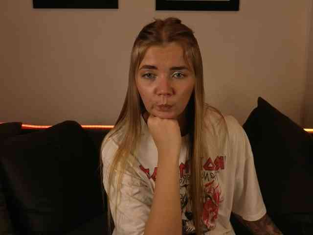 CarrieBradshaww webcam