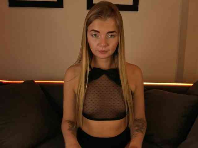 CarrieBradshaww webcam