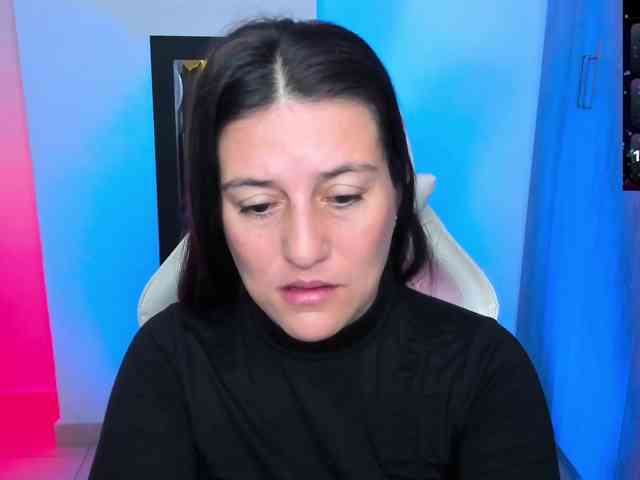 Saskyaajohnson webcam