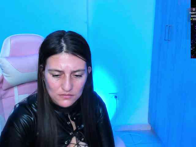 Saskyaajohnson webcam