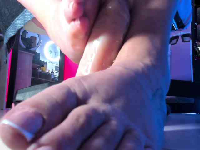 Saskyaajohnson webcam