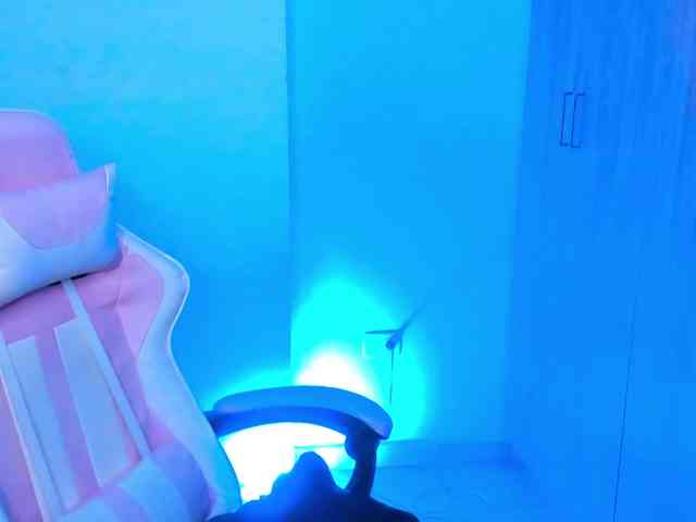 Saskyaajohnson webcam