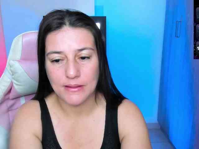 Saskyaajohnson webcam