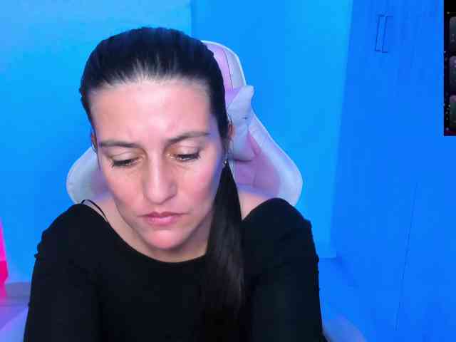 Saskyaajohnson webcam