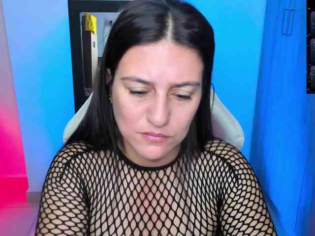 Saskyaajohnson webcam