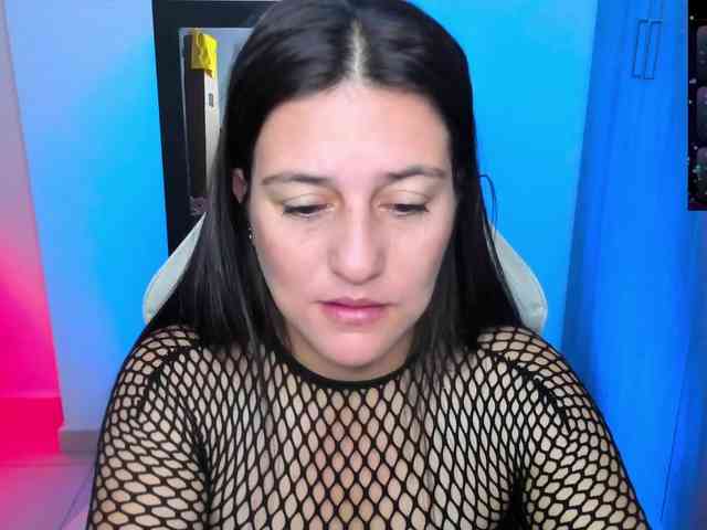 Saskyaajohnson webcam