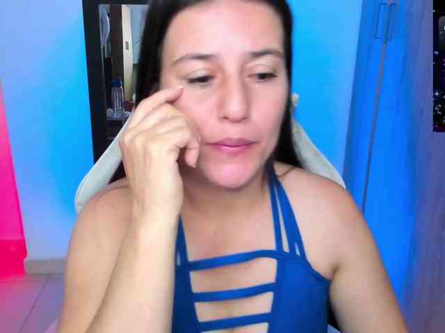 Saskyaajohnson webcam