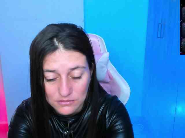 Saskyaajohnson webcam