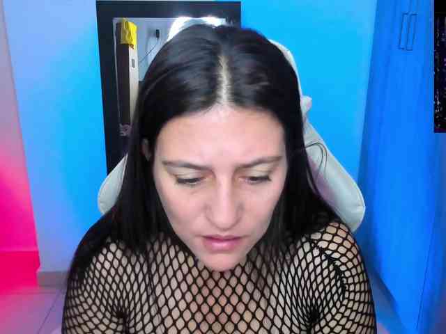 Saskyaajohnson webcam