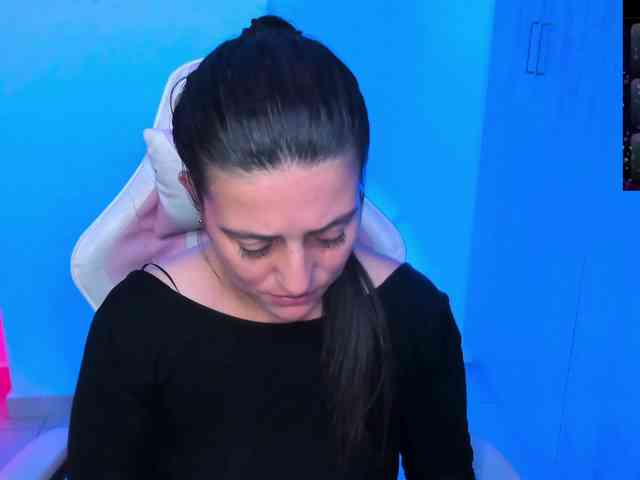 Saskyaajohnson webcam