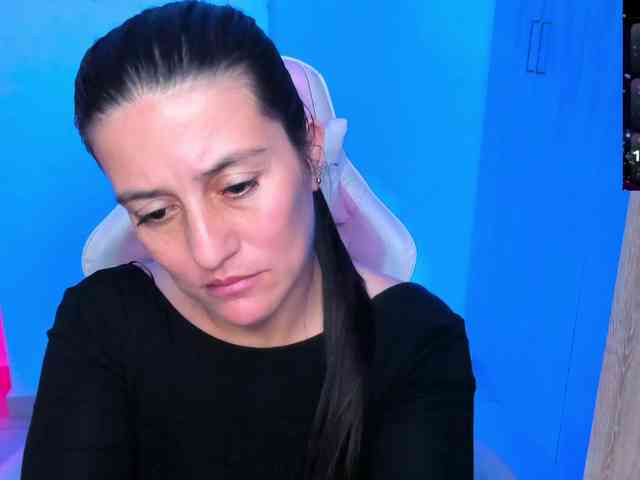 Saskyaajohnson webcam