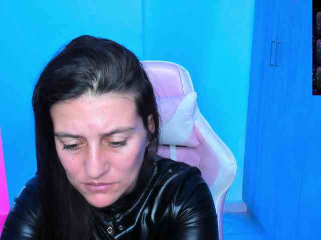 Saskyaajohnson webcam