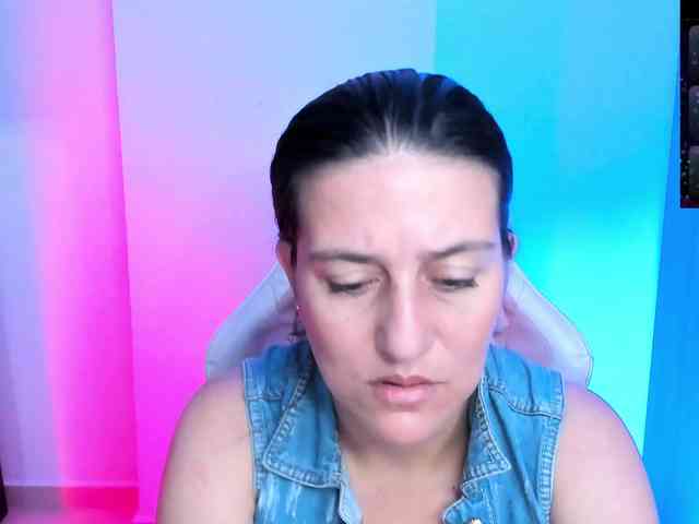 Saskyaajohnson webcam